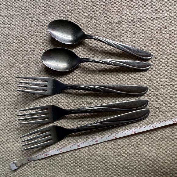 Silco stainless US flatware silverware Lot Of 3 Forks and Two Spoons 5 Pieces - Picture 1 of 4